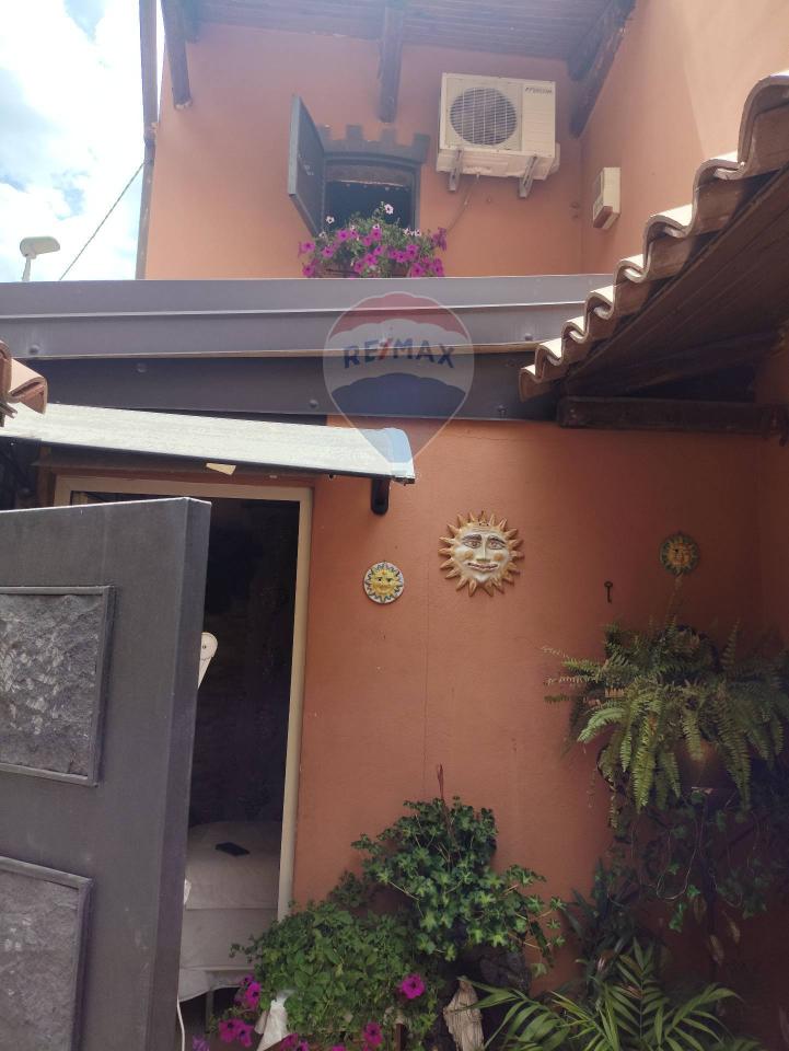 casa indipendente in vendita ad Acireale