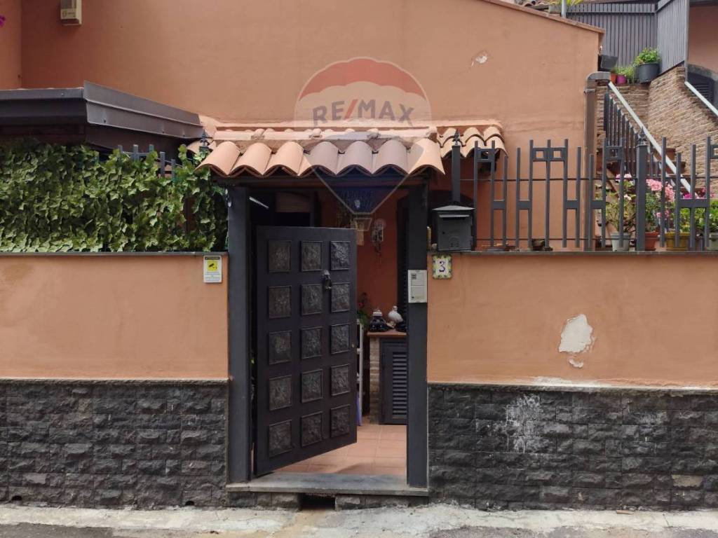 casa indipendente in vendita ad Acireale in zona San Cosmo