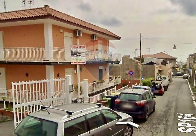 appartamento in vendita ad Acireale in zona Mangano