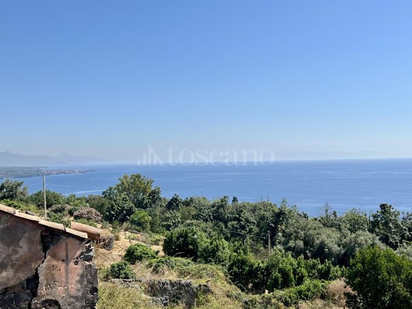casa indipendente in vendita ad Acireale in zona Santa Caterina