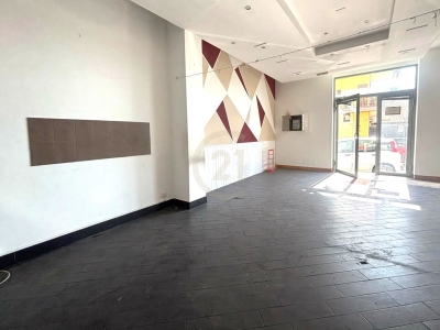 negozio in vendita ad Acireale in zona Centro Storico
