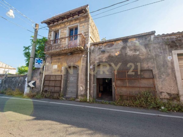 casa indipendente in vendita ad Acireale in zona Mangano