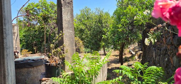 casa indipendente in vendita ad Acireale in zona Pozzillo