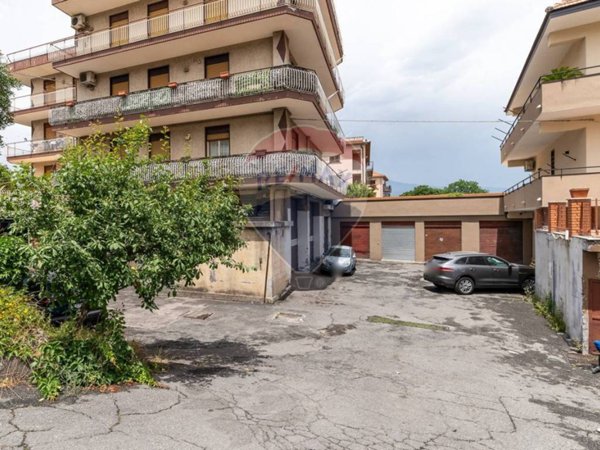 appartamento in vendita ad Acireale in zona Pennisi