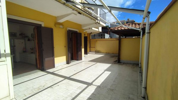 appartamento in vendita ad Acireale in zona Stazzo