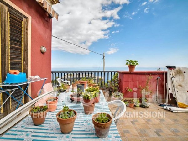 casa indipendente in vendita ad Acireale