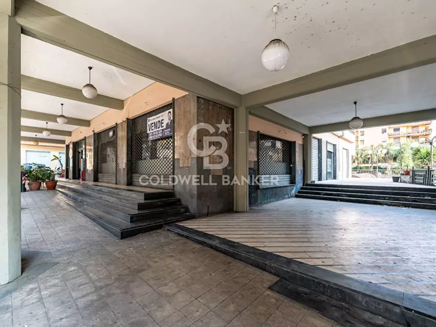locale commerciale in vendita ad Acireale