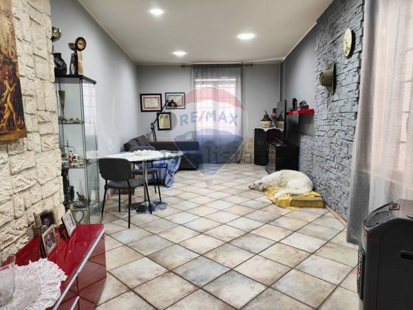casa indipendente in vendita ad Acireale