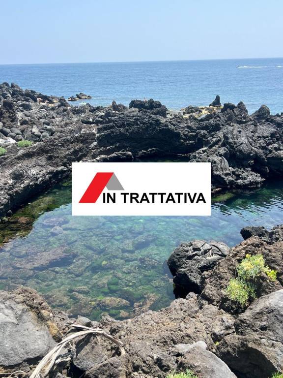 casa indipendente in vendita ad Acireale in zona Stazzo