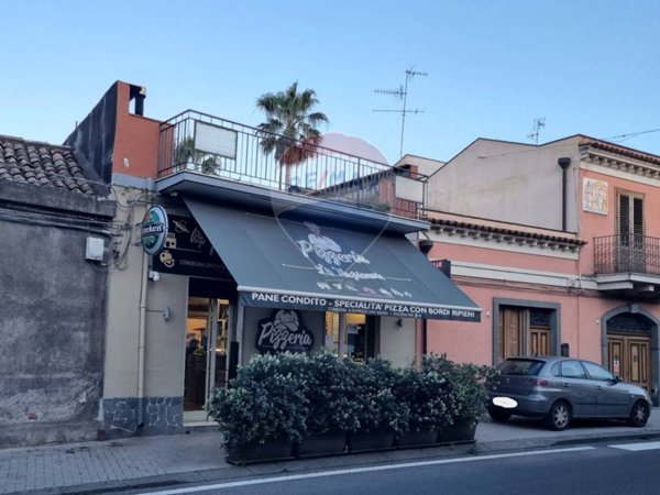negozio in vendita ad Acireale in zona Mangano