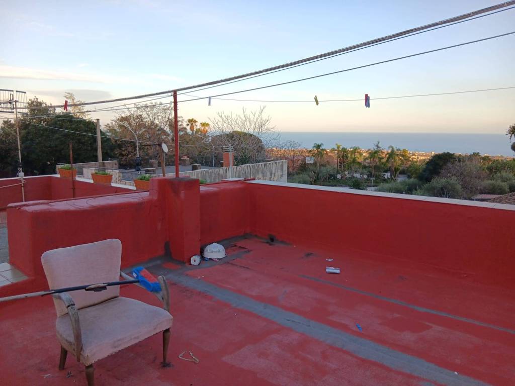 casa indipendente in vendita ad Acireale in zona Guardia