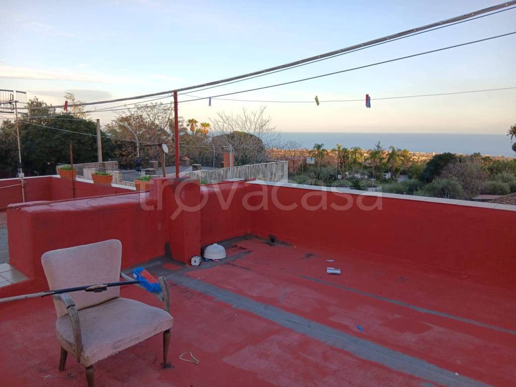 casa indipendente in vendita ad Acireale