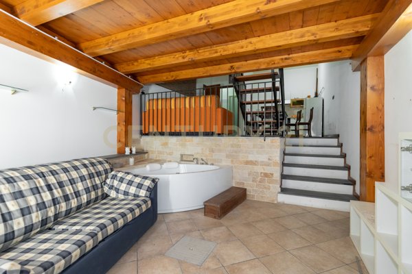 casa indipendente in vendita ad Acireale in zona Centro Storico