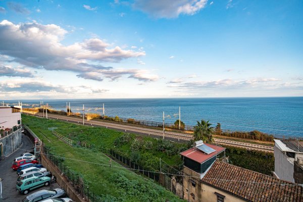 appartamento in vendita ad Acireale
