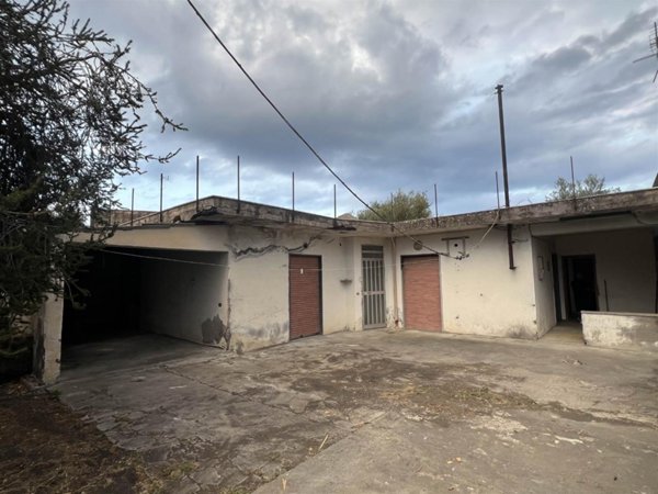 casa indipendente in vendita ad Acireale