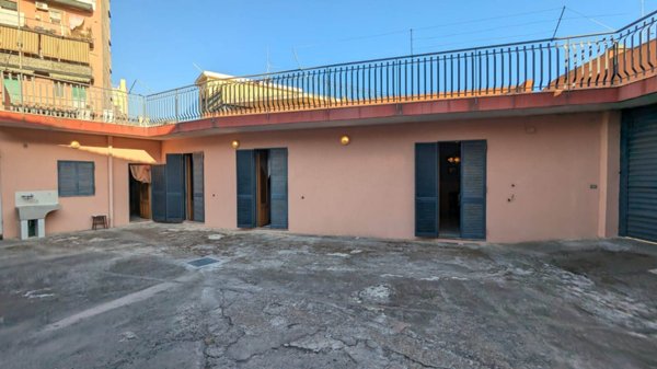 casa indipendente in vendita ad Acireale in zona Centro Storico