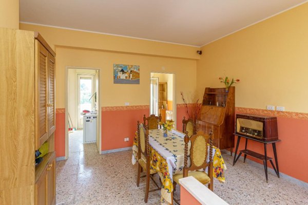 appartamento in vendita ad Acireale in zona Aci Platani