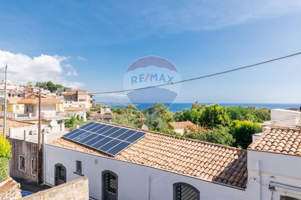 appartamento in vendita ad Acireale in zona Santa Caterina