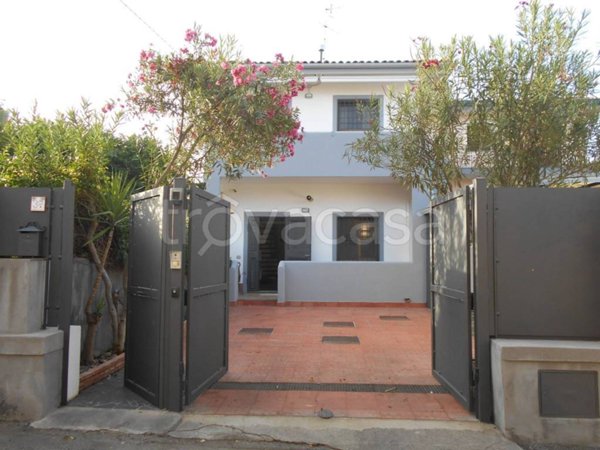 casa indipendente in vendita ad Acireale in zona Santa Tecla