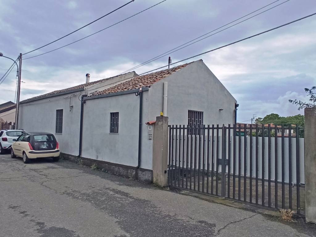 appartamento in vendita ad Acireale in zona Piano d'Api