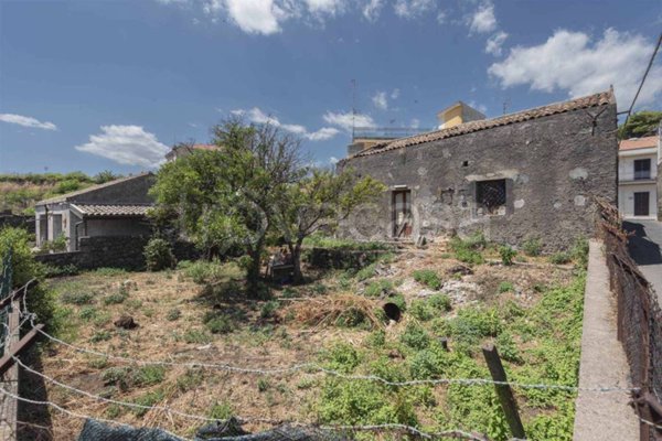 appartamento in vendita ad Acireale in zona Mangano