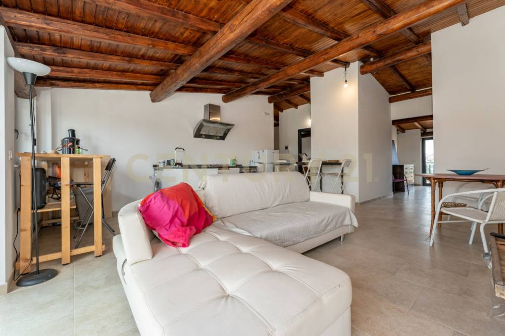 casa indipendente in vendita ad Acireale in zona Santa Tecla