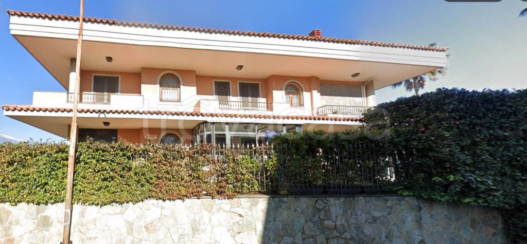 appartamento in vendita ad Acireale