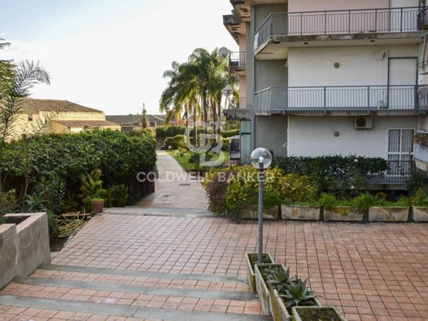 appartamento in vendita ad Acireale in zona San Cosmo