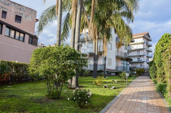 appartamento in vendita ad Acireale