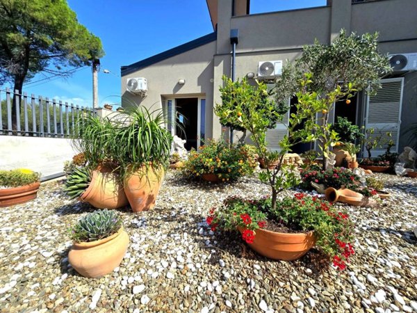 casa indipendente in vendita ad Acireale in zona Piano d'Api