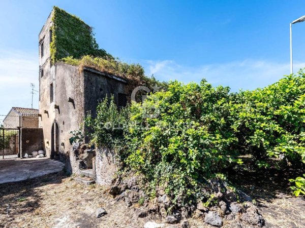 casa indipendente in vendita ad Acireale in zona Pozzillo