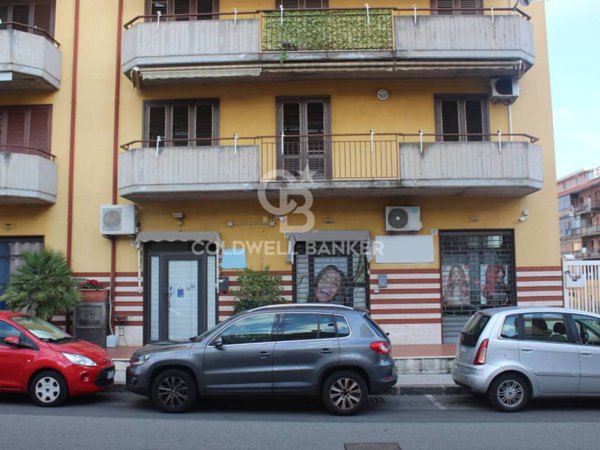 negozio in vendita ad Acireale in zona San Giovanni