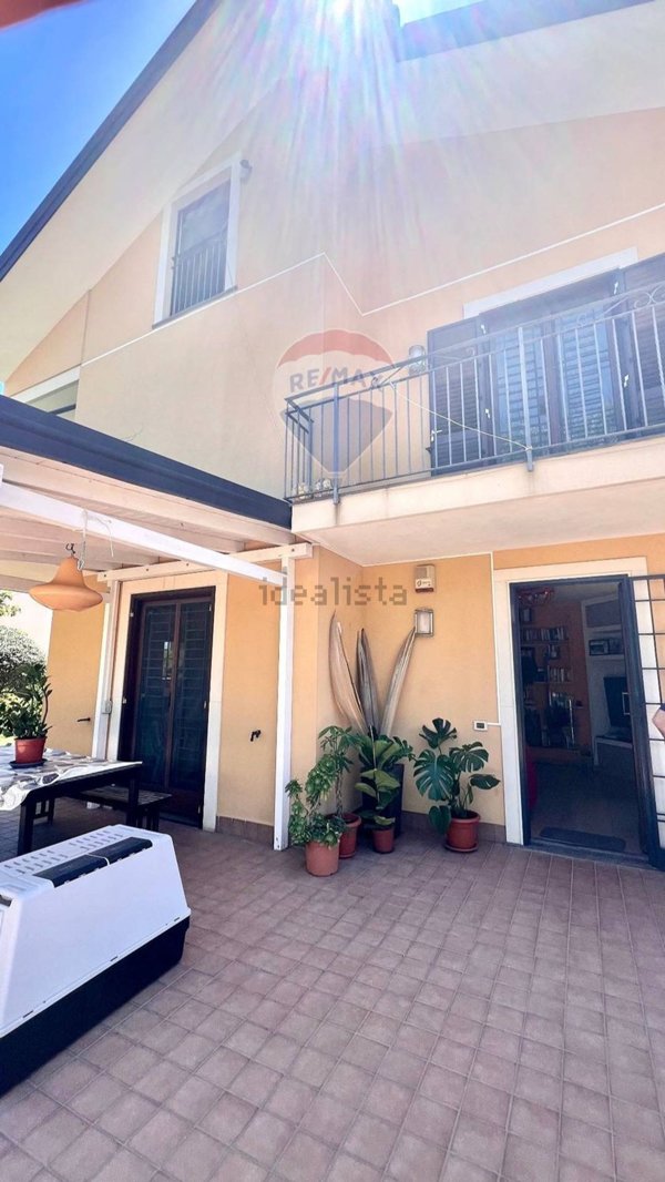 casa indipendente in vendita ad Acireale