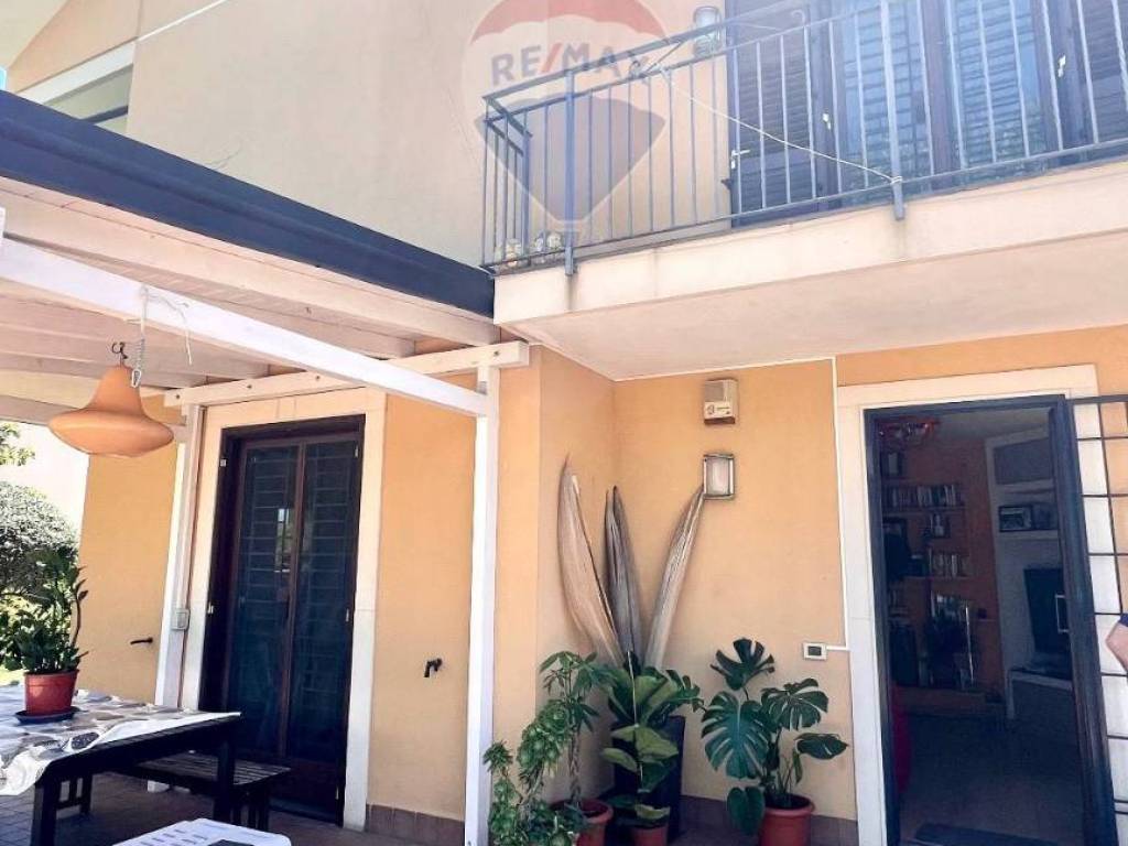 casa indipendente in vendita ad Acireale