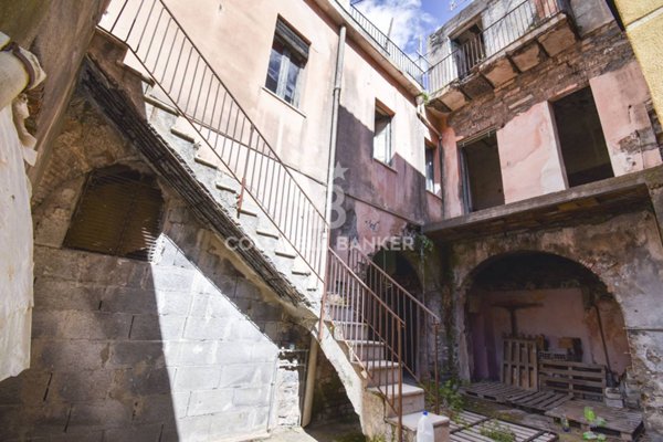 casa indipendente in vendita ad Acireale