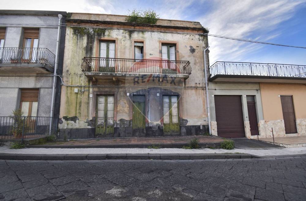 casa indipendente in vendita ad Acireale in zona Guardia