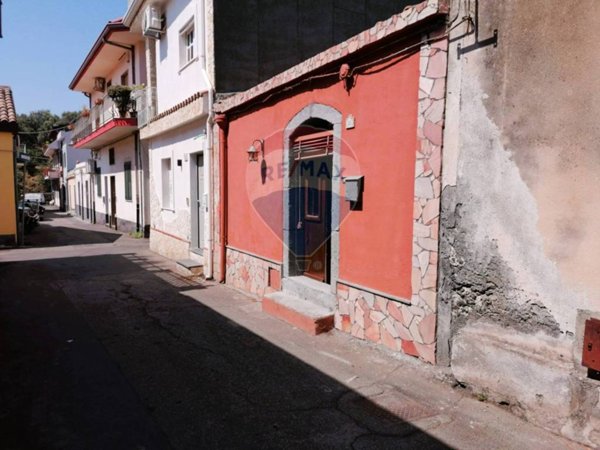 casa indipendente in vendita ad Acireale in zona Stazzo