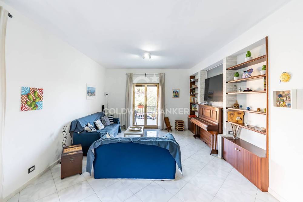 appartamento in vendita ad Acireale in zona Guardia