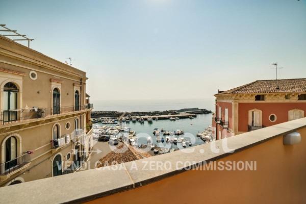 casa indipendente in vendita ad Acireale in zona Santa Maria la Scala