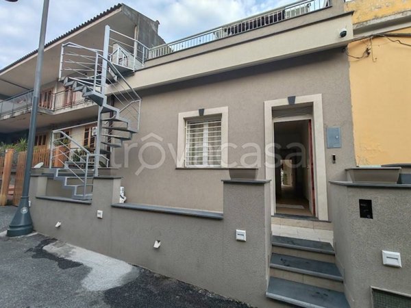 casa indipendente in vendita ad Acireale in zona Scillichenti