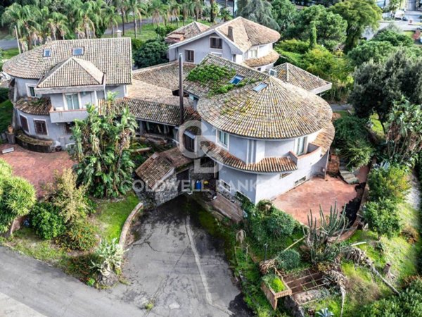 casa indipendente in vendita ad Acireale in zona Pennisi