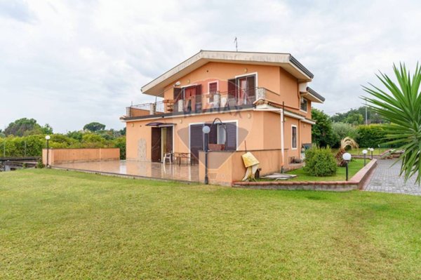 casa indipendente in vendita ad Acireale in zona Pennisi