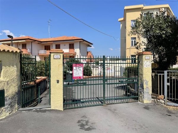 appartamento in vendita ad Acireale in zona Stazzo