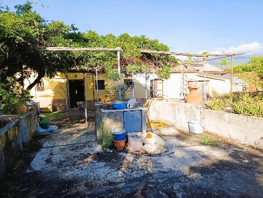 casa indipendente in vendita ad Acireale in zona Pennisi
