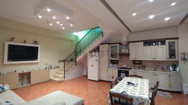 appartamento in vendita ad Acireale in zona Pennisi