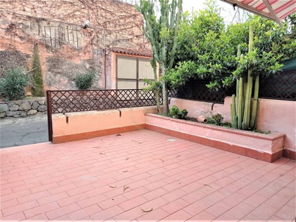 appartamento in vendita ad Acireale in zona Capo Mulini