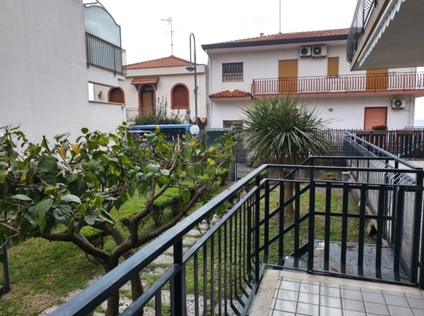 appartamento in vendita ad Acireale in zona Santa Tecla