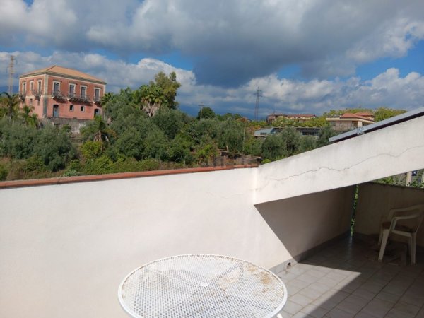 casa indipendente in vendita ad Acireale