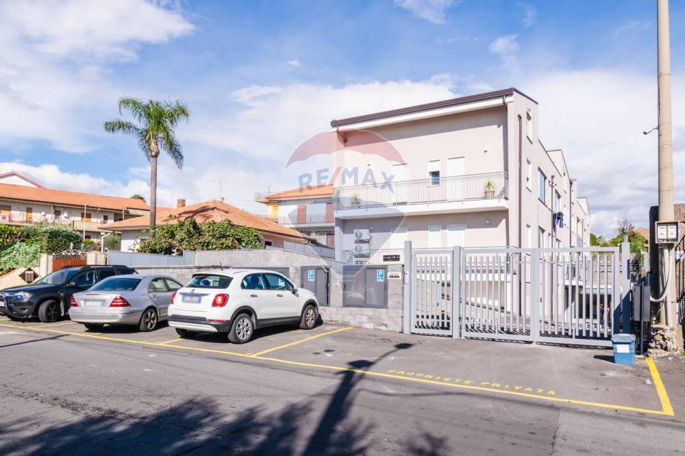 appartamento in vendita ad Acireale in zona Piano d'Api