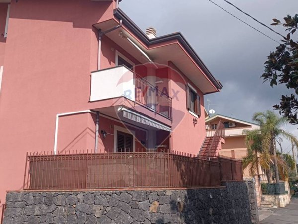 appartamento in vendita ad Acireale in zona Piano d'Api
